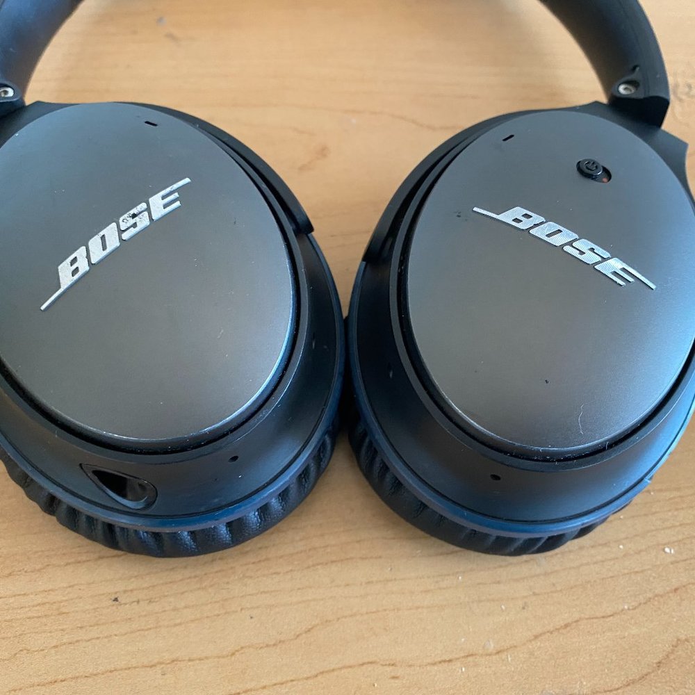 Bose QuietComfort 25 Wired Noise Cancelling Headphones - Picture 3 of 13